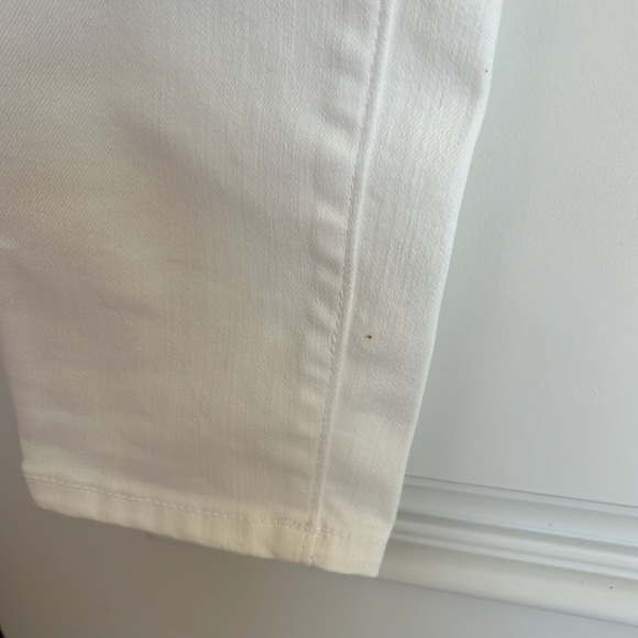 Vince Camuto White Jeans Ultra White Essentials 27/4 NWT ~ 29” Inseam - Picture 4 of 10